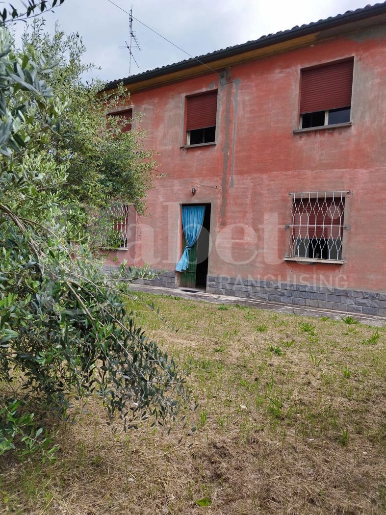 Casa indipendente con giardino a Cotignola