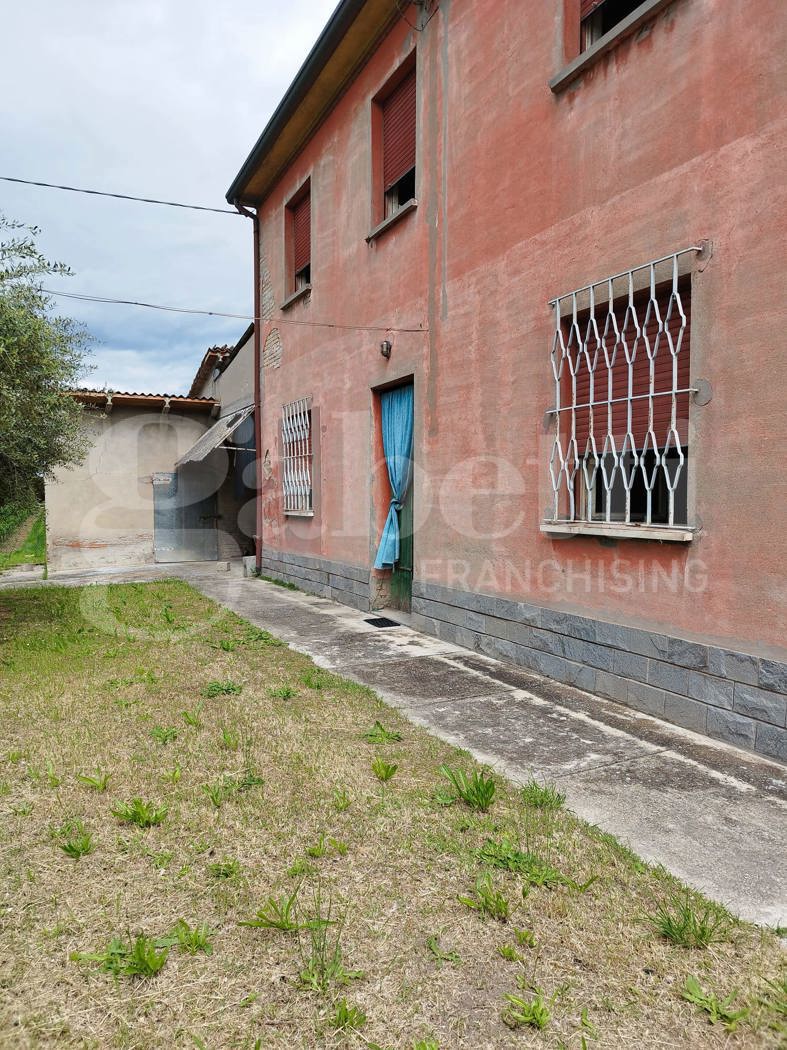 Casa indipendente con giardino a Cotignola