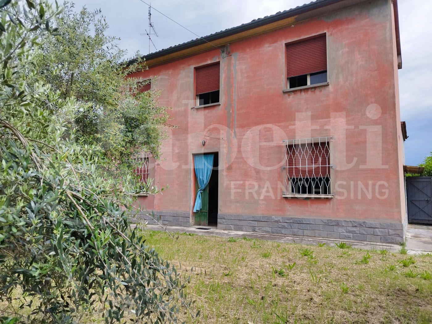 Casa indipendente con giardino a Cotignola