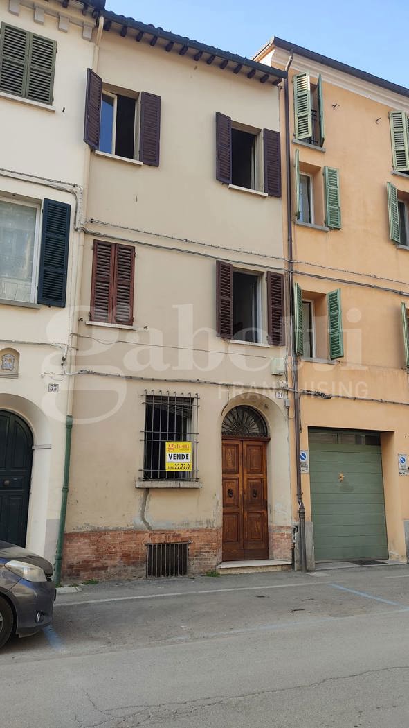 Casa indipendente con giardino a Faenza