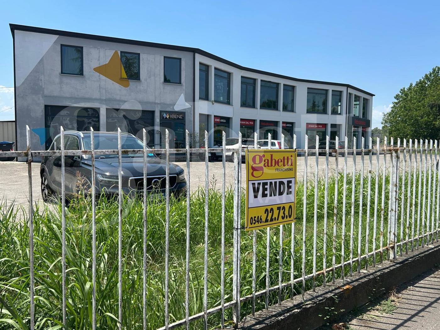 Negozio in vendita a Faenza