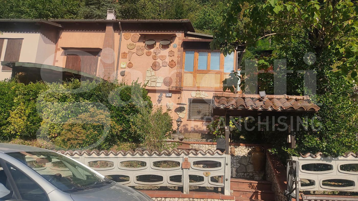 Casa indipendente in vendita a Marradi