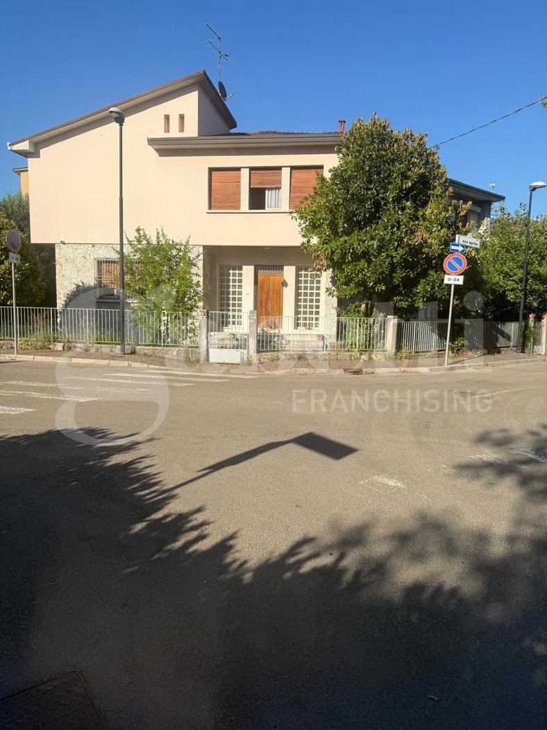 Casa indipendente in vendita a Riolo Terme