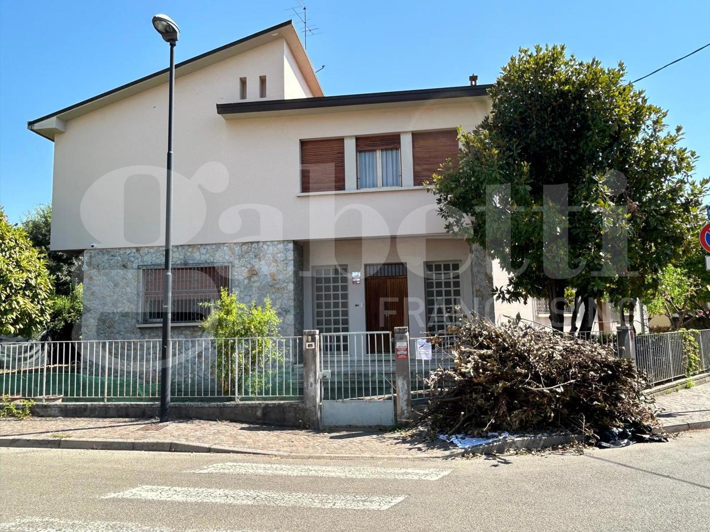 Casa indipendente in vendita a Riolo Terme