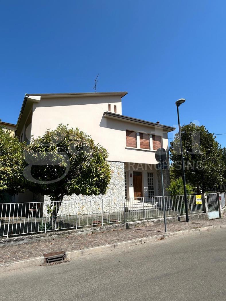 Casa indipendente con giardino a Riolo Terme