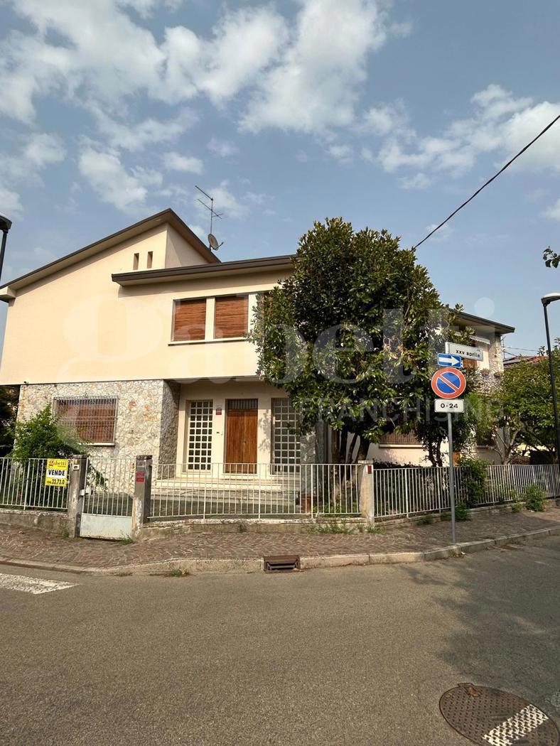 Casa indipendente da ristrutturare a Riolo Terme