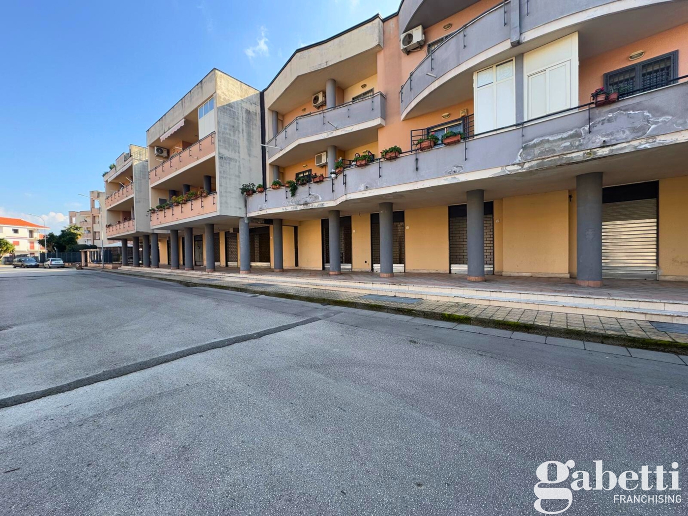 Negozio in affitto a Acerra