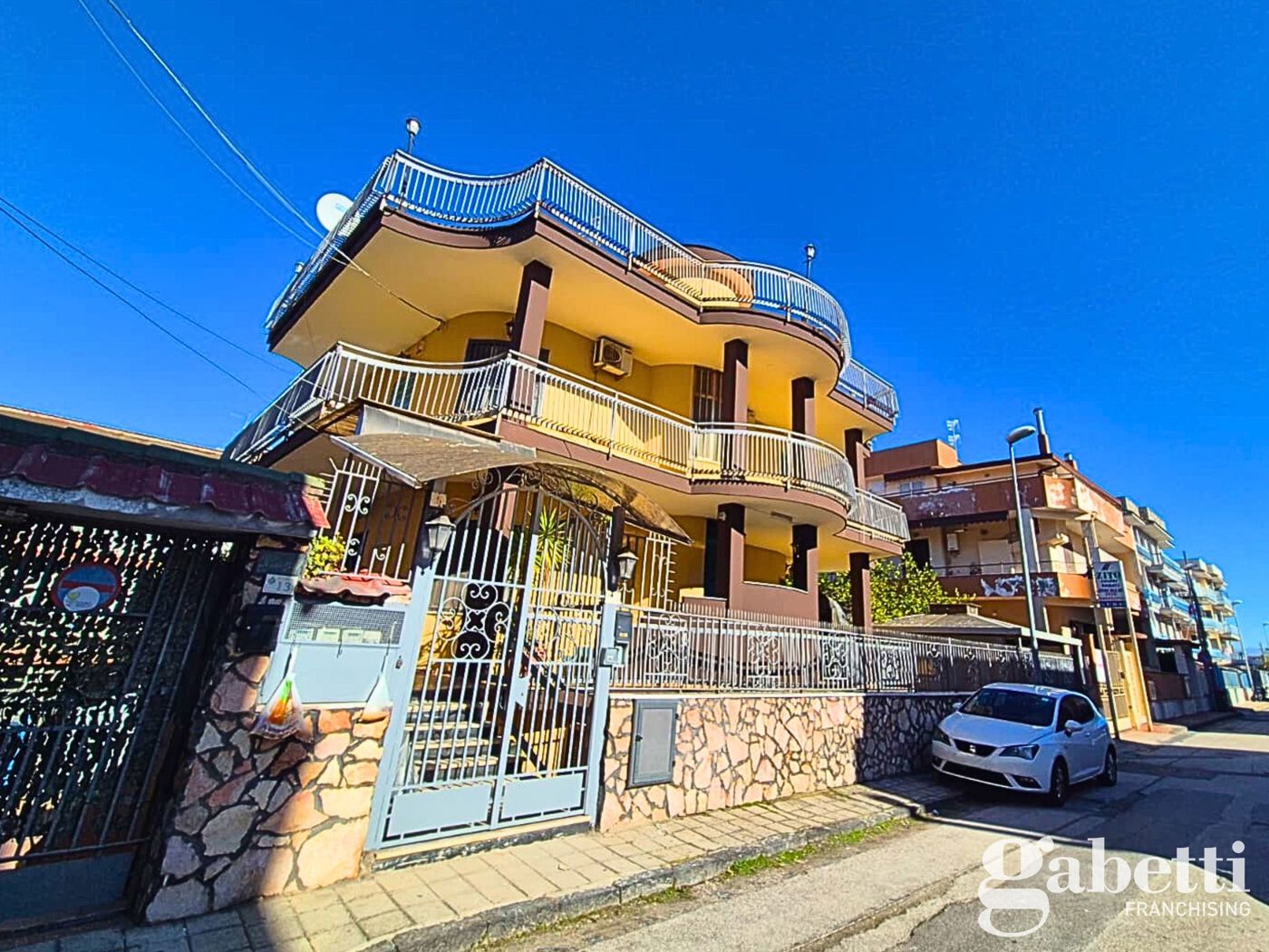 Trilocale con box a Pomigliano d'Arco