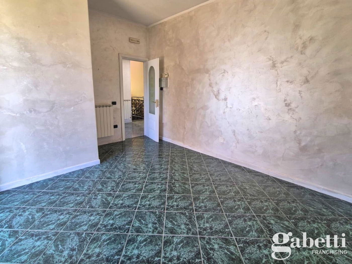 Trilocale con box a Pomigliano d'Arco