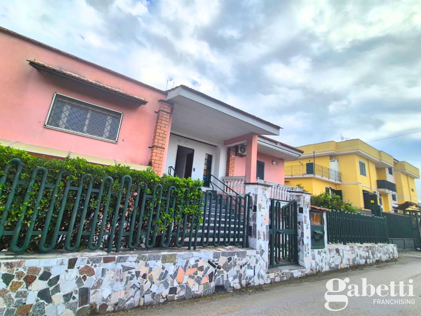 Trilocale arredato in affitto a Pomigliano d'Arco