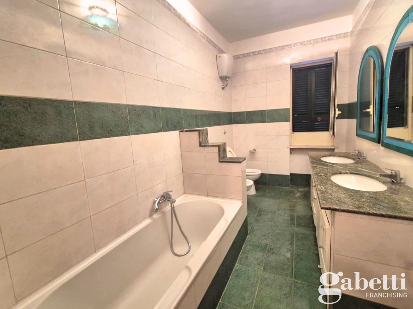 Trilocale arredato in affitto a Pomigliano d'Arco