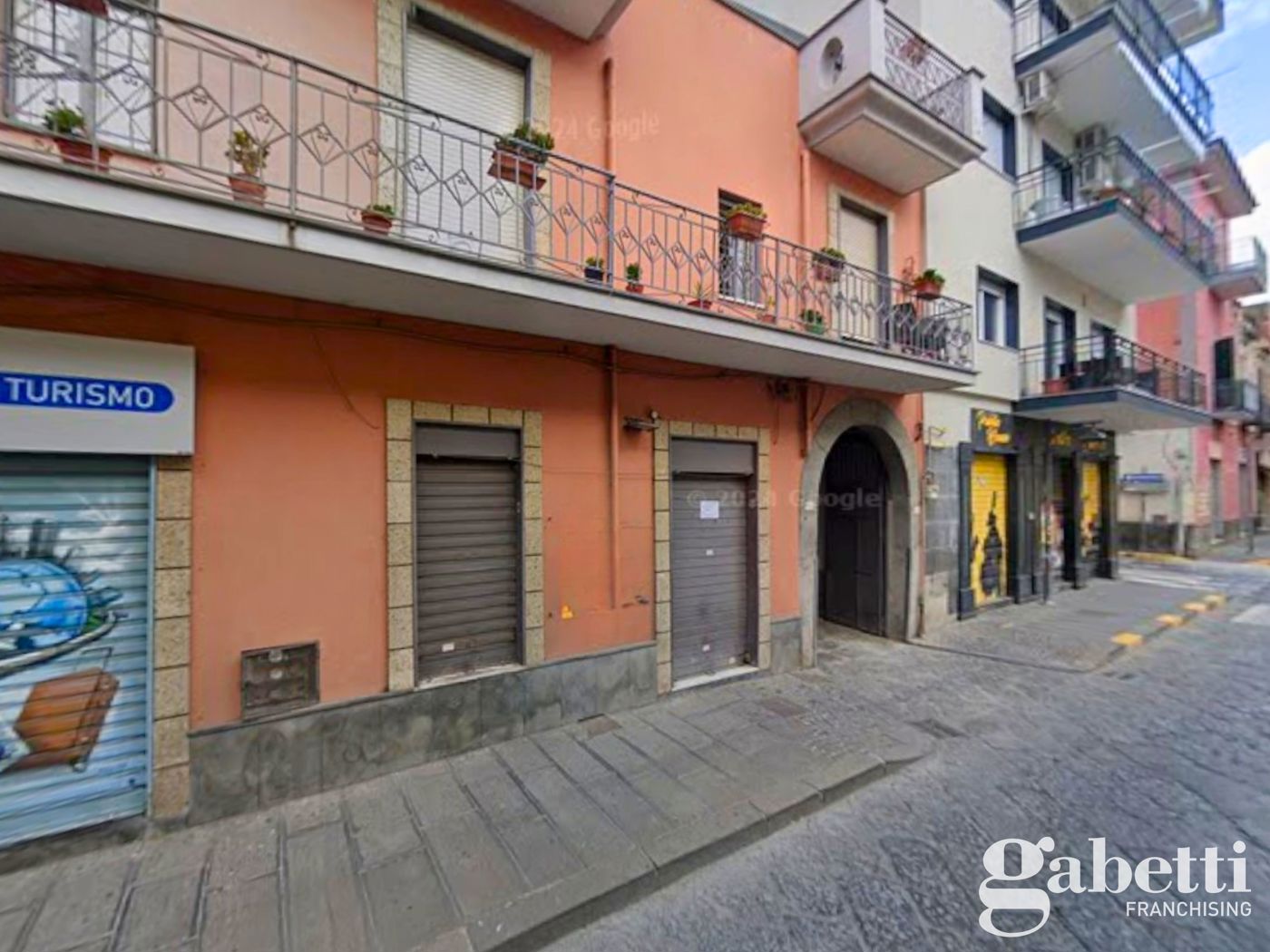 Negozio in affitto a Pomigliano d'Arco