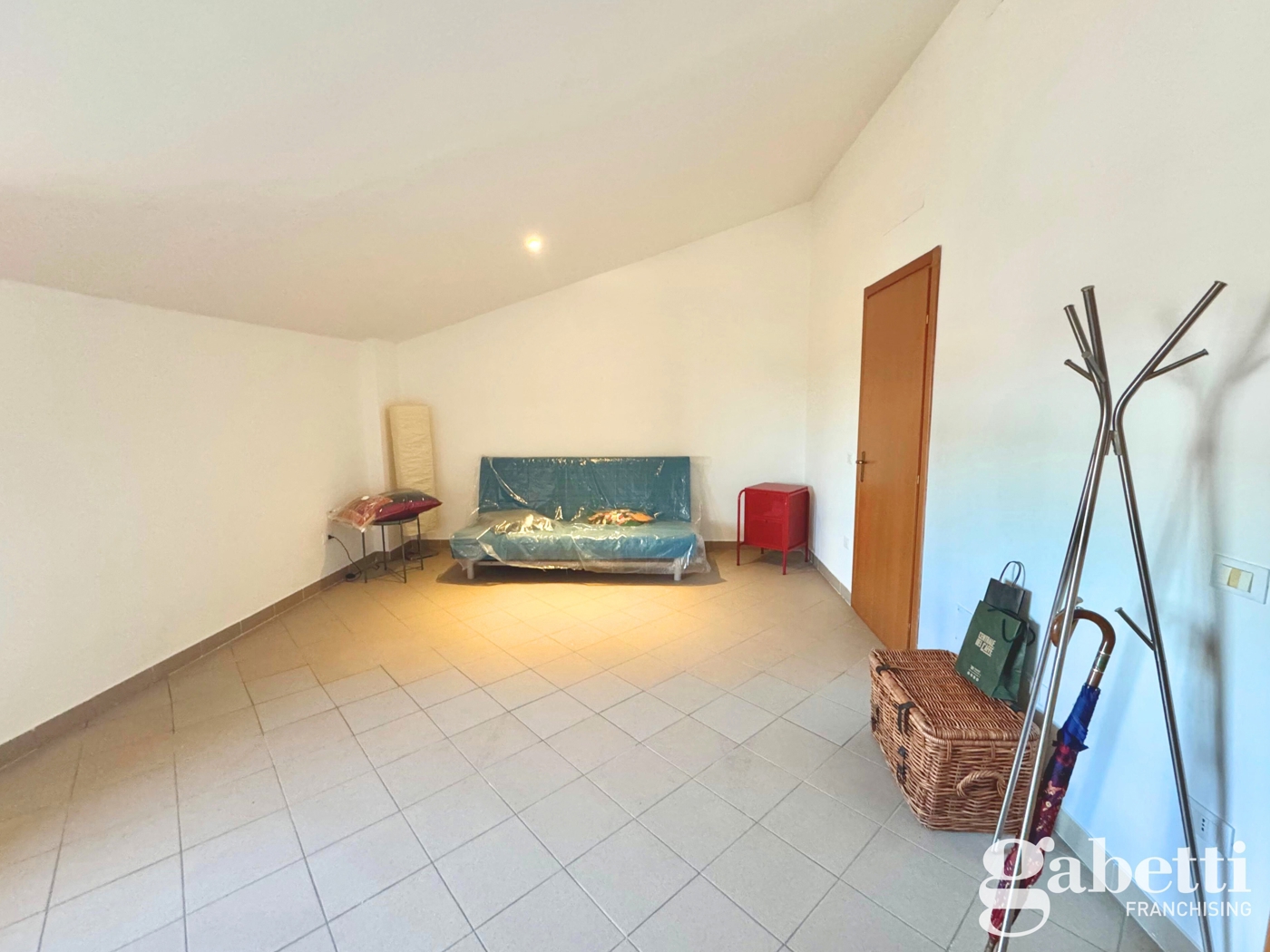 Trilocale arredato in affitto a Pomigliano d'Arco