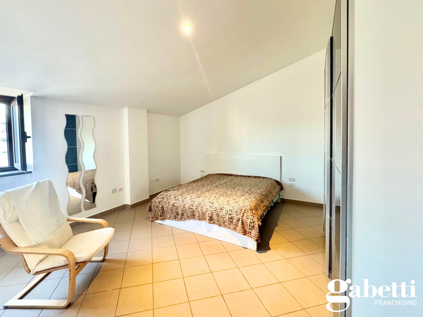 Trilocale arredato in affitto a Pomigliano d'Arco