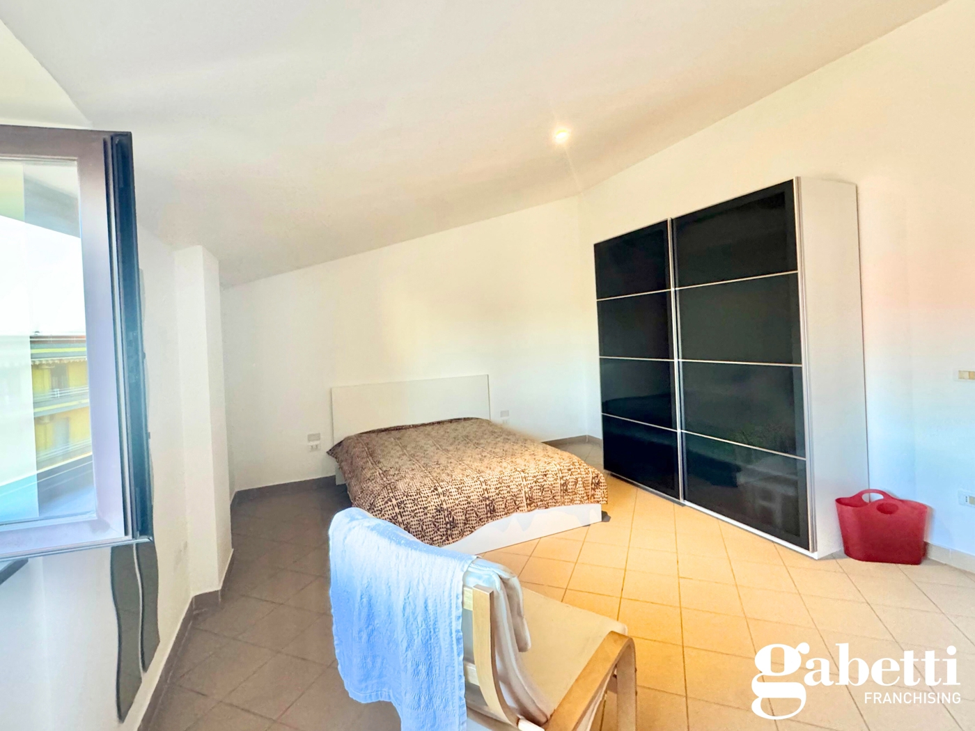 Trilocale arredato in affitto a Pomigliano d'Arco