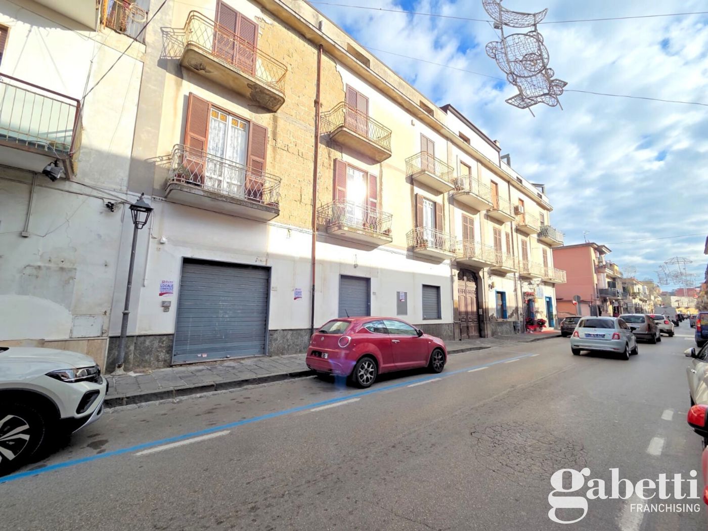 Negozio in affitto a Pomigliano d'Arco