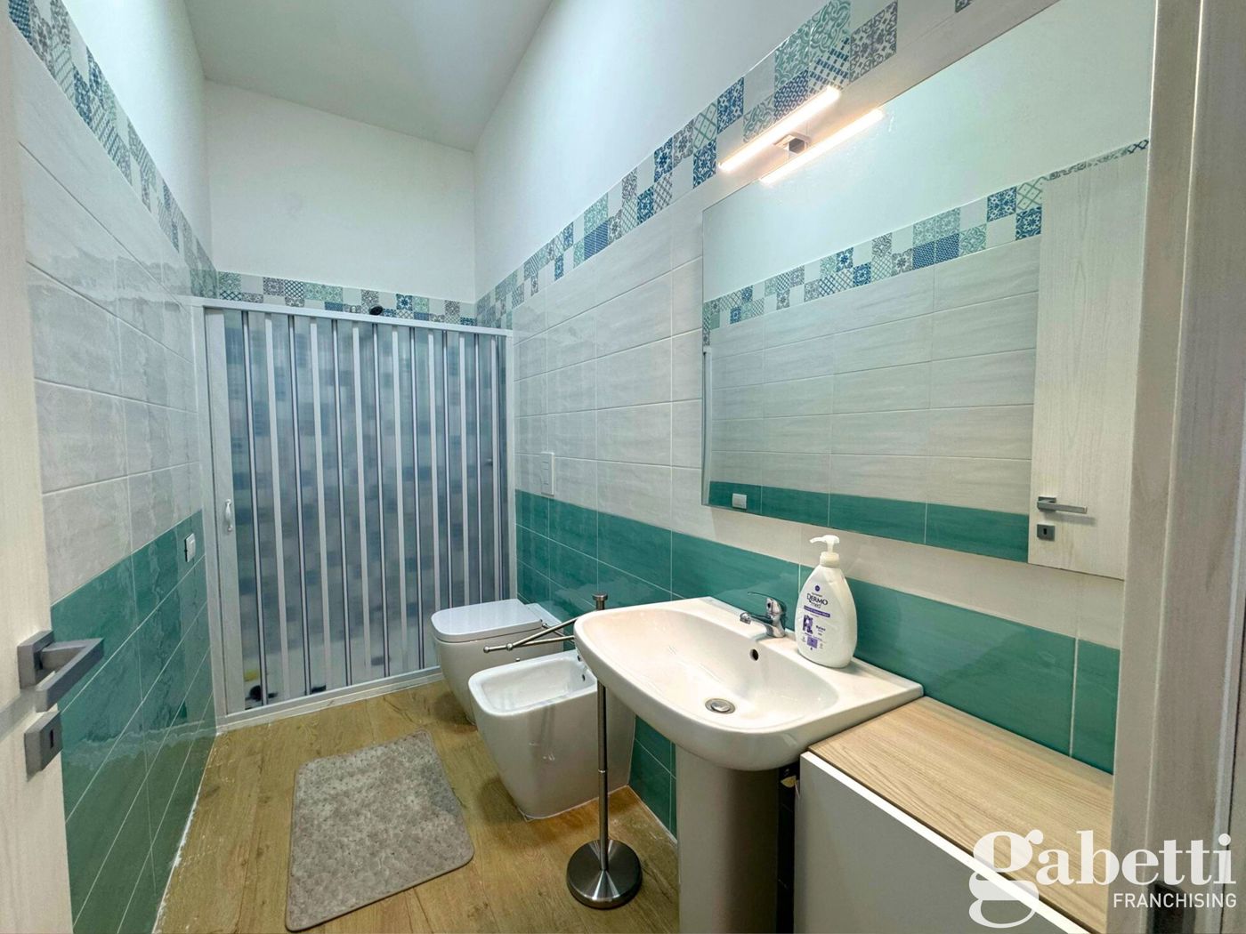 Trilocale arredato in affitto a Pomigliano d'Arco