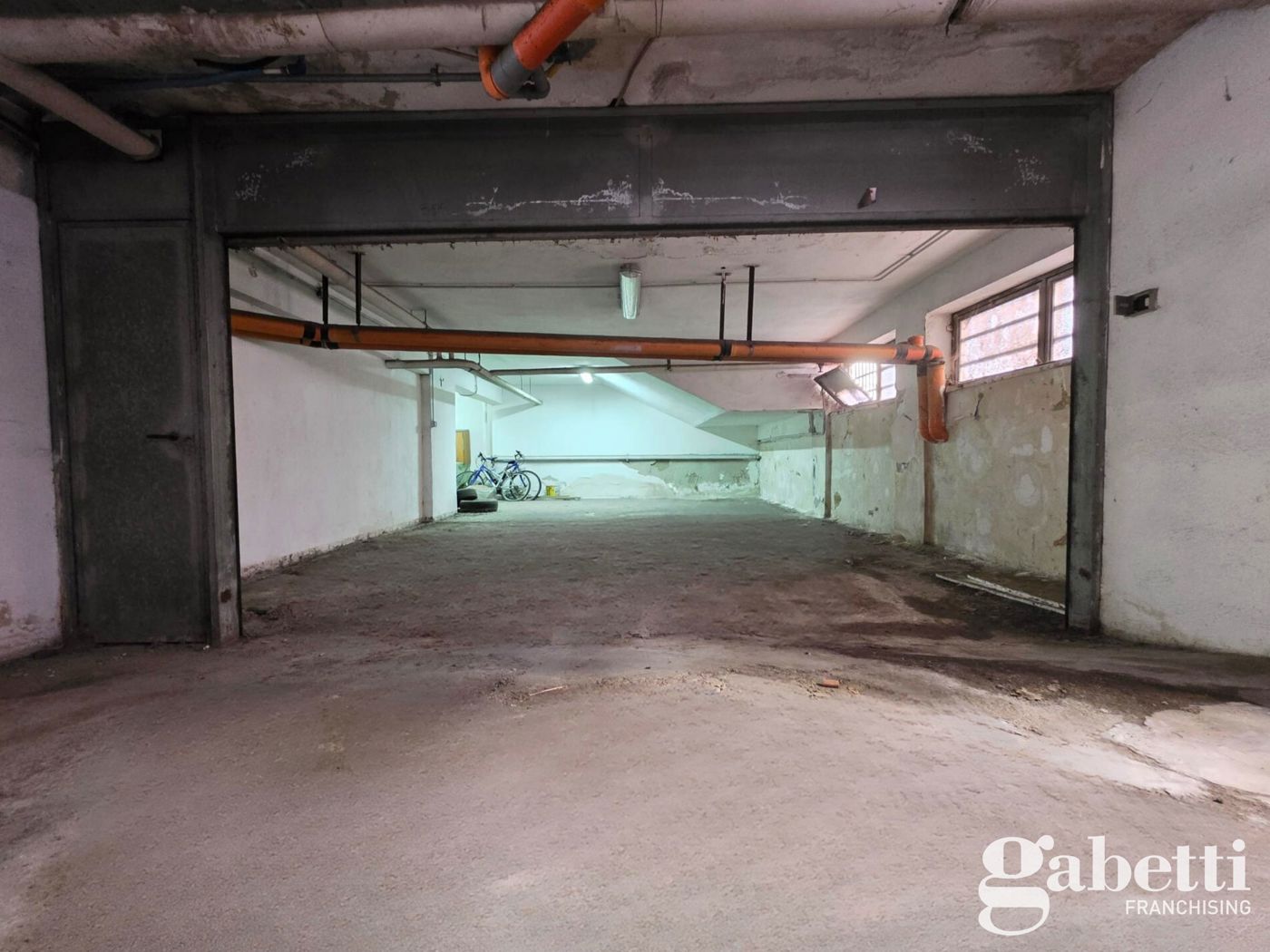 Box/Garage 60mq in vendita a Pomigliano d'Arco