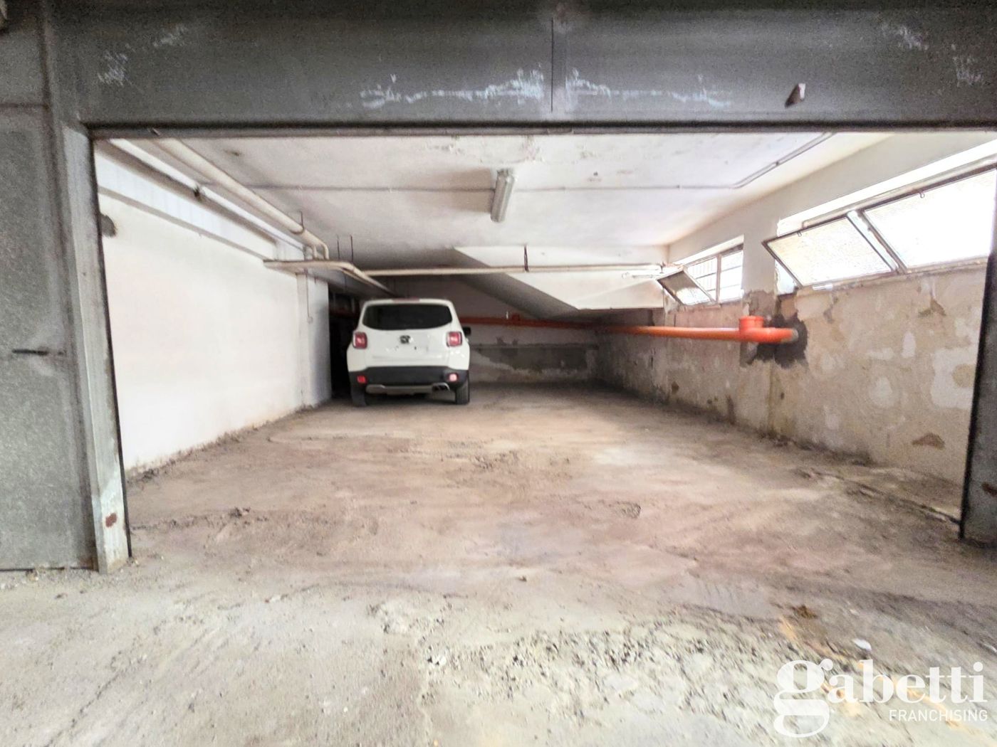 Box/Garage 60mq in vendita a Pomigliano d'Arco