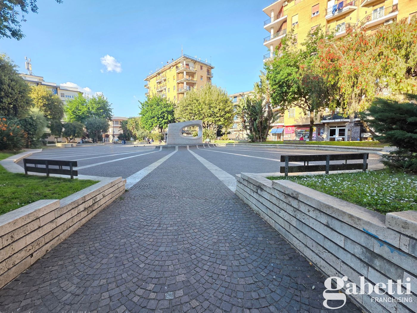 Box/Garage 60mq in vendita a Pomigliano d'Arco