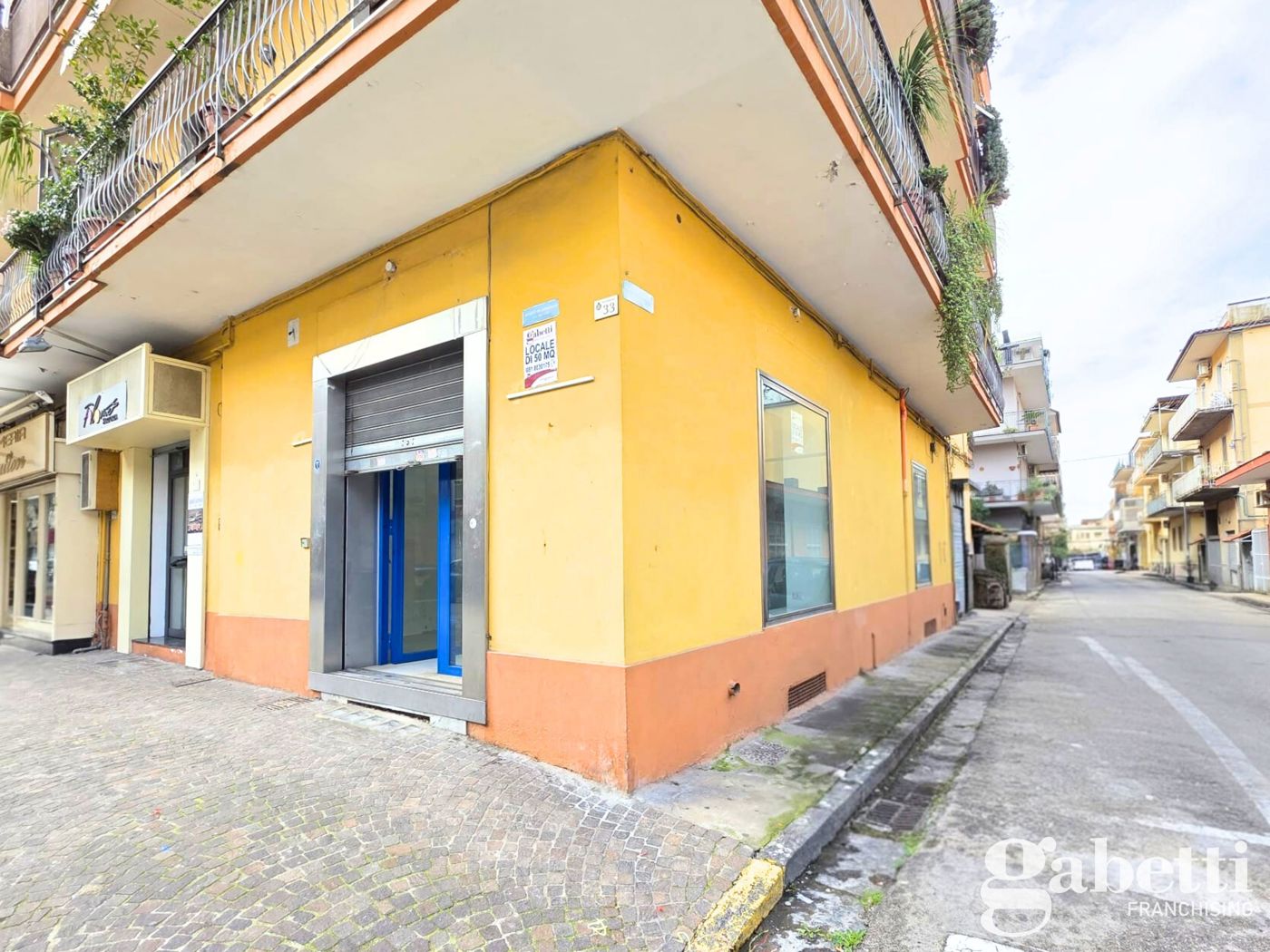 Negozio in affitto a Pomigliano d'Arco