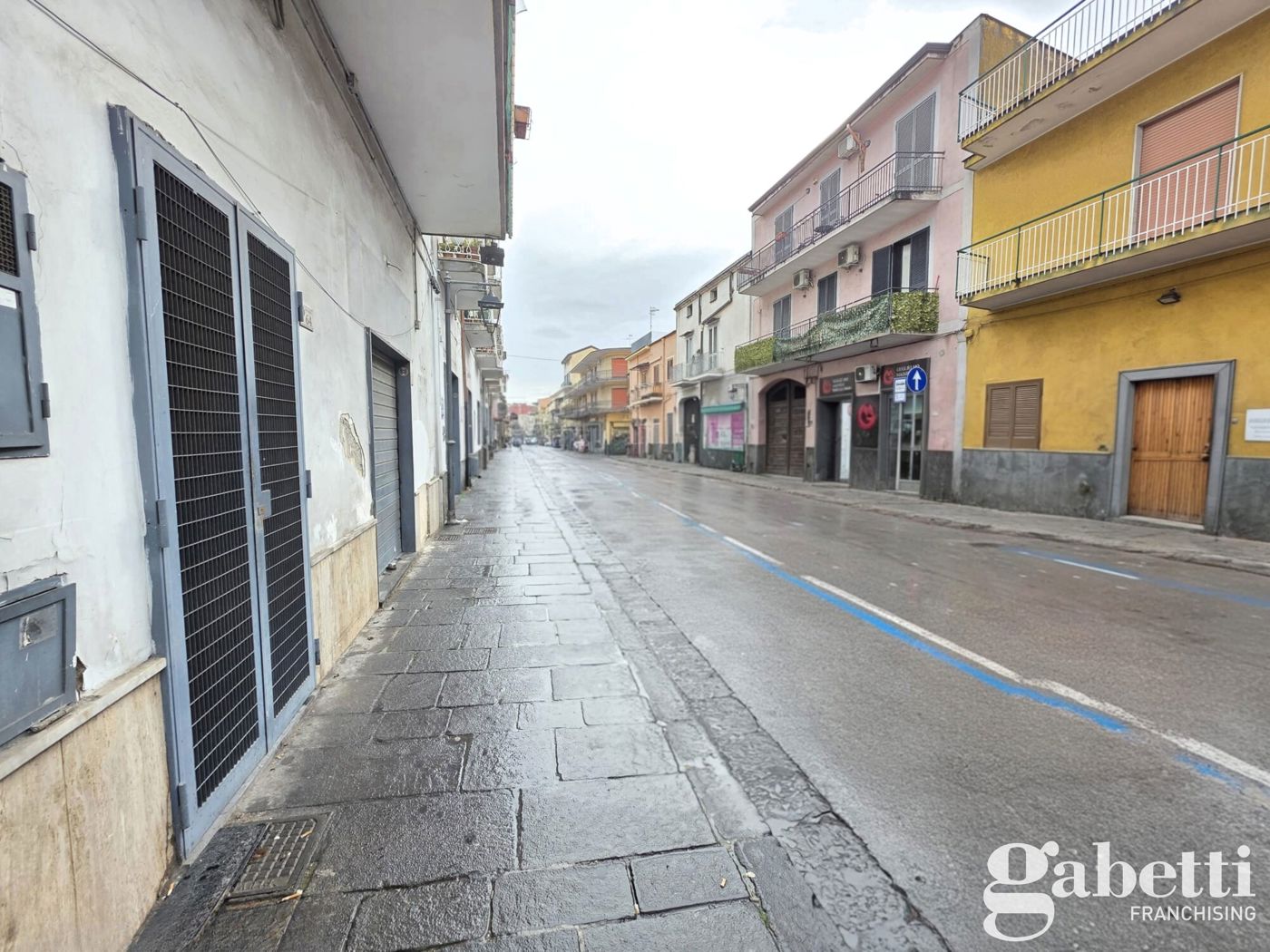 Negozio in affitto a Pomigliano d'Arco