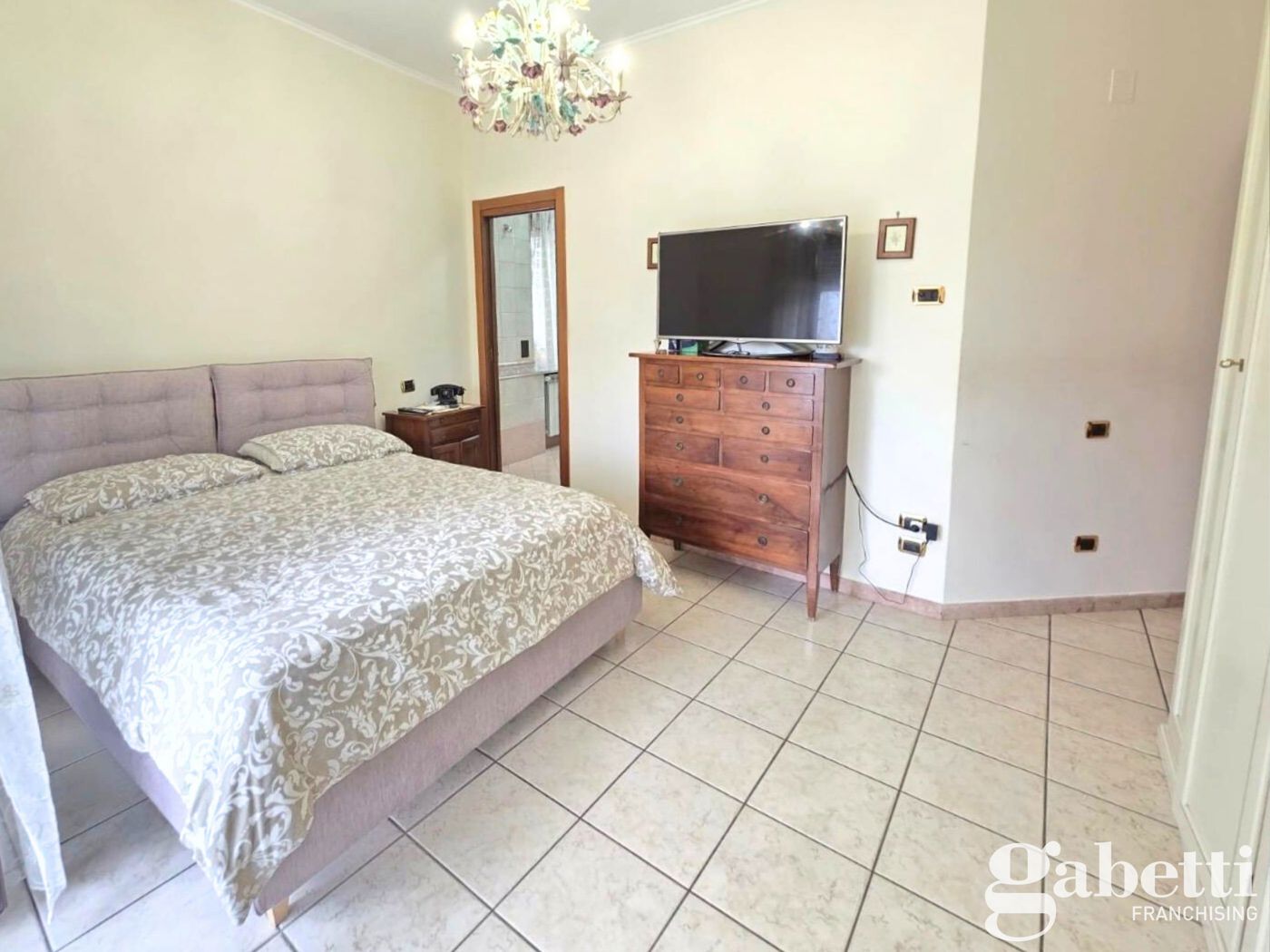 Trilocale ristrutturato a Pomigliano d'Arco