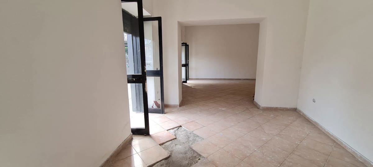 Negozio in affitto a Pomigliano d'Arco