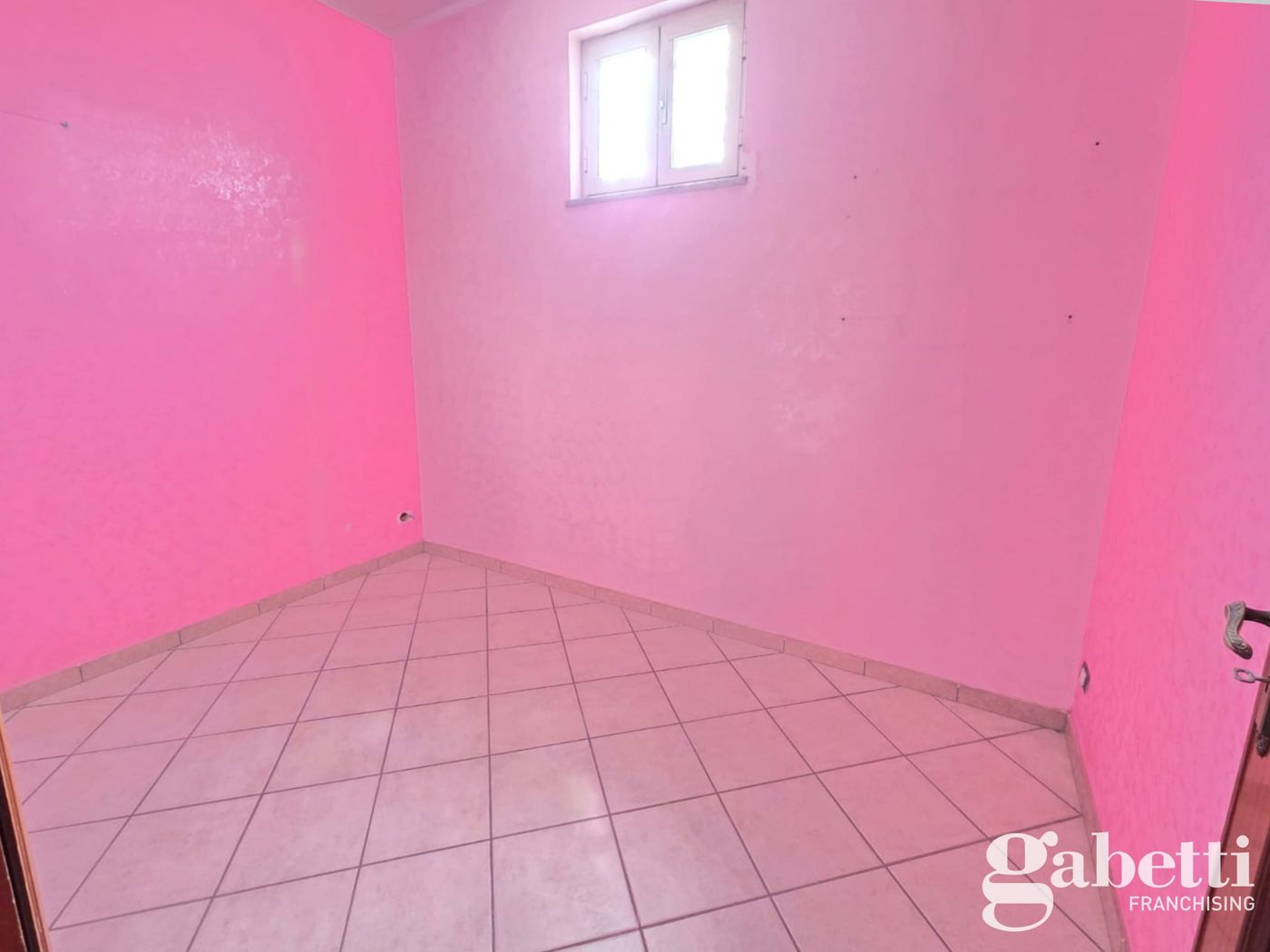 Trilocale da ristrutturare a Pomigliano d'Arco