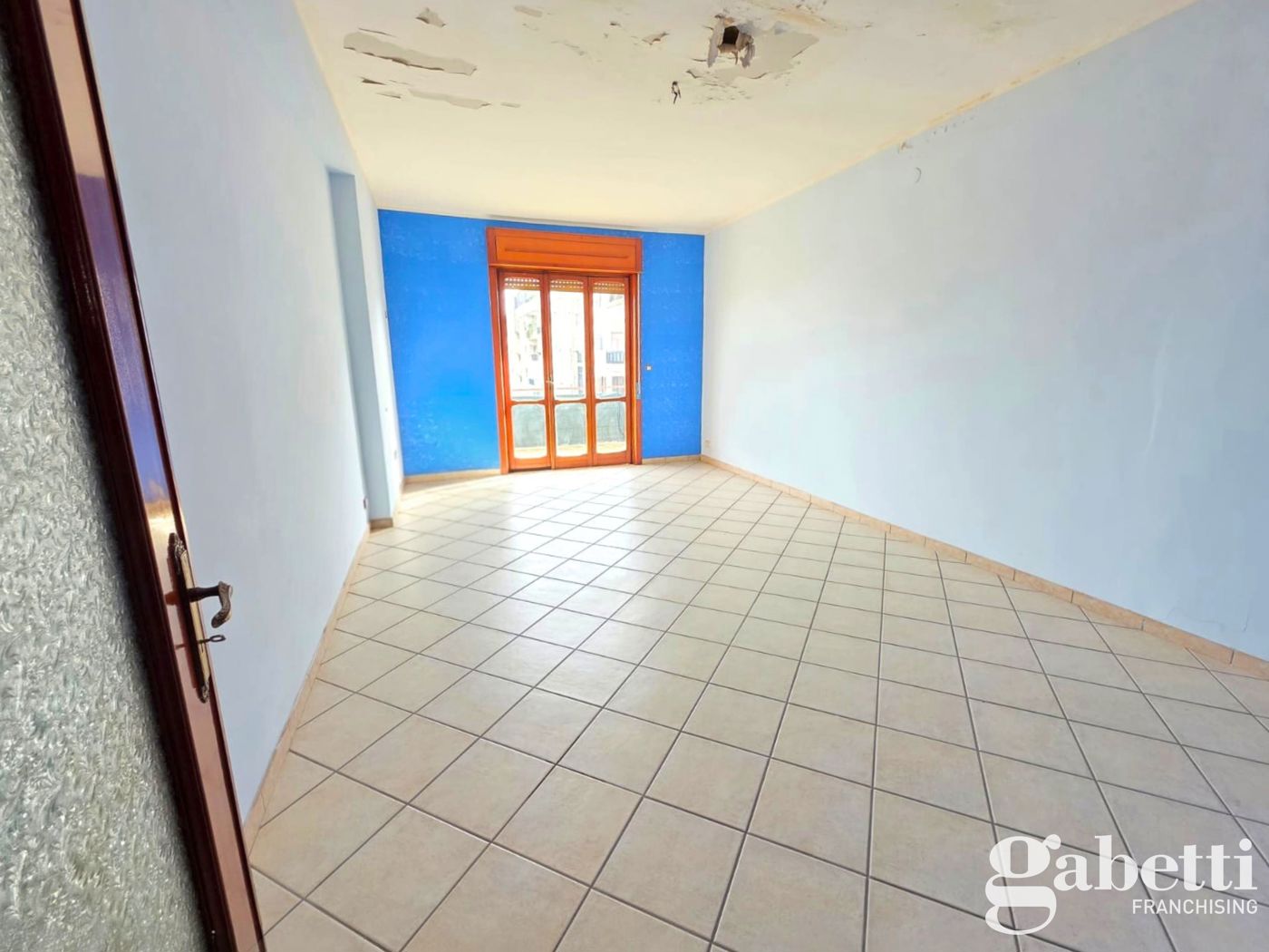 Trilocale da ristrutturare a Pomigliano d'Arco