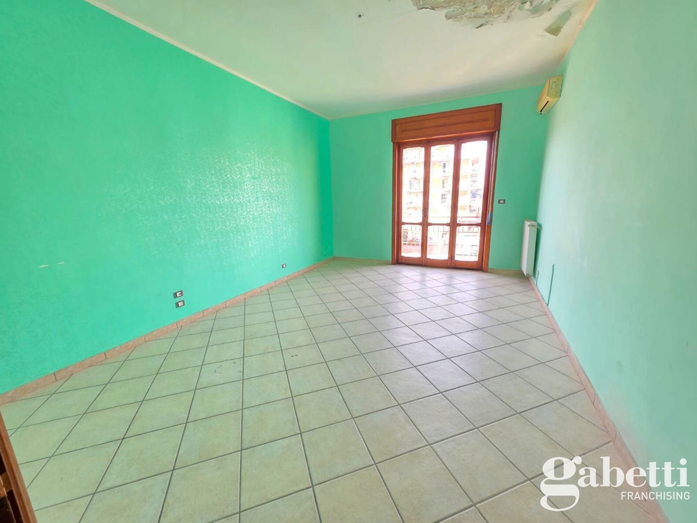 Trilocale da ristrutturare a Pomigliano d'Arco