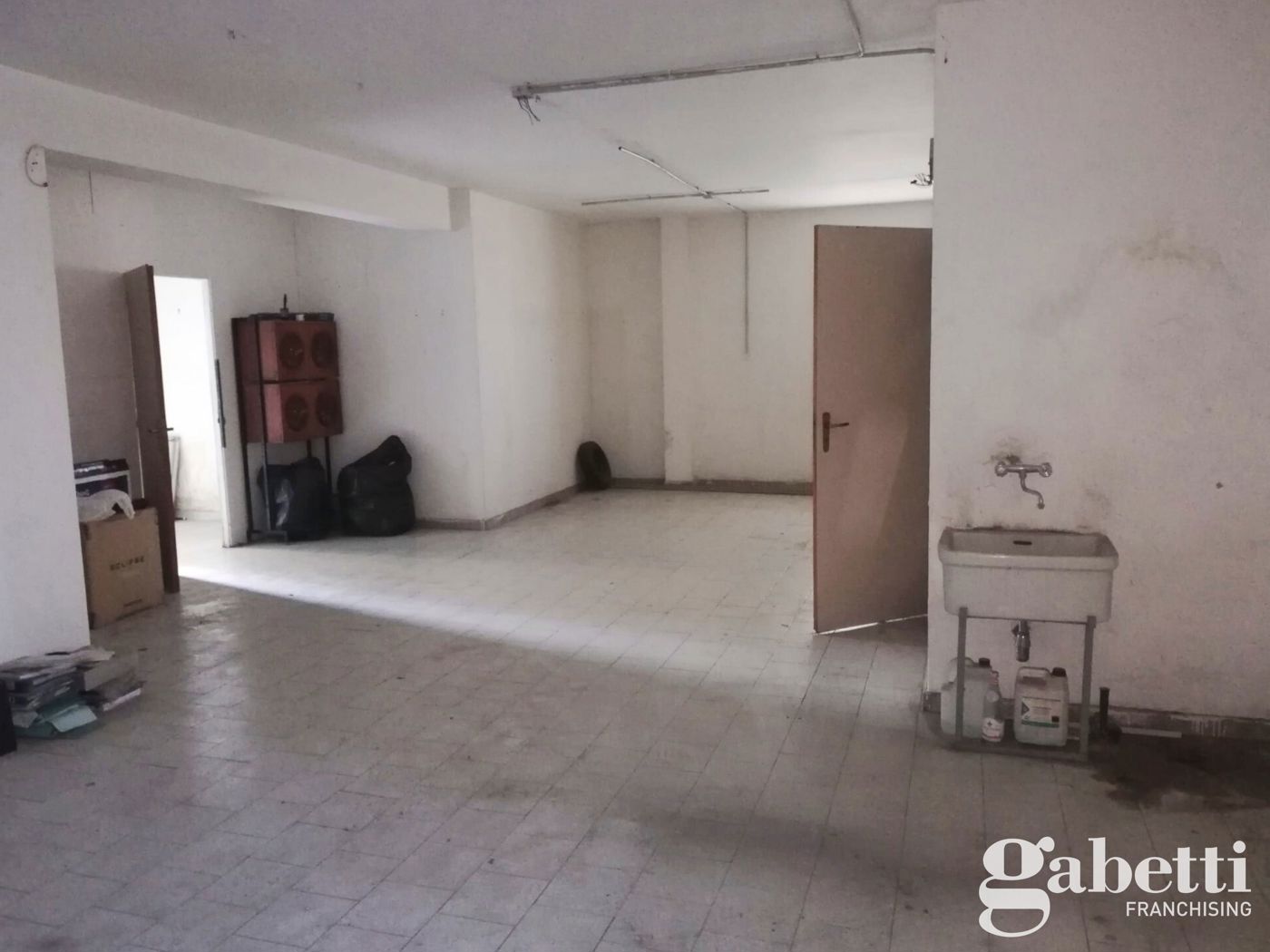 Laboratorio in vendita a Casalnuovo di Napoli