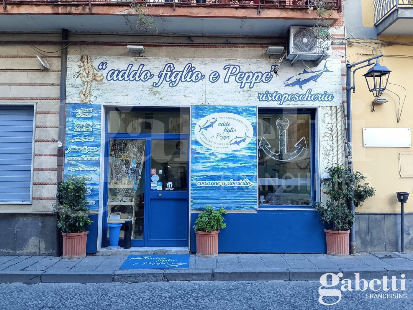 Negozio in vendita a Pomigliano d'Arco