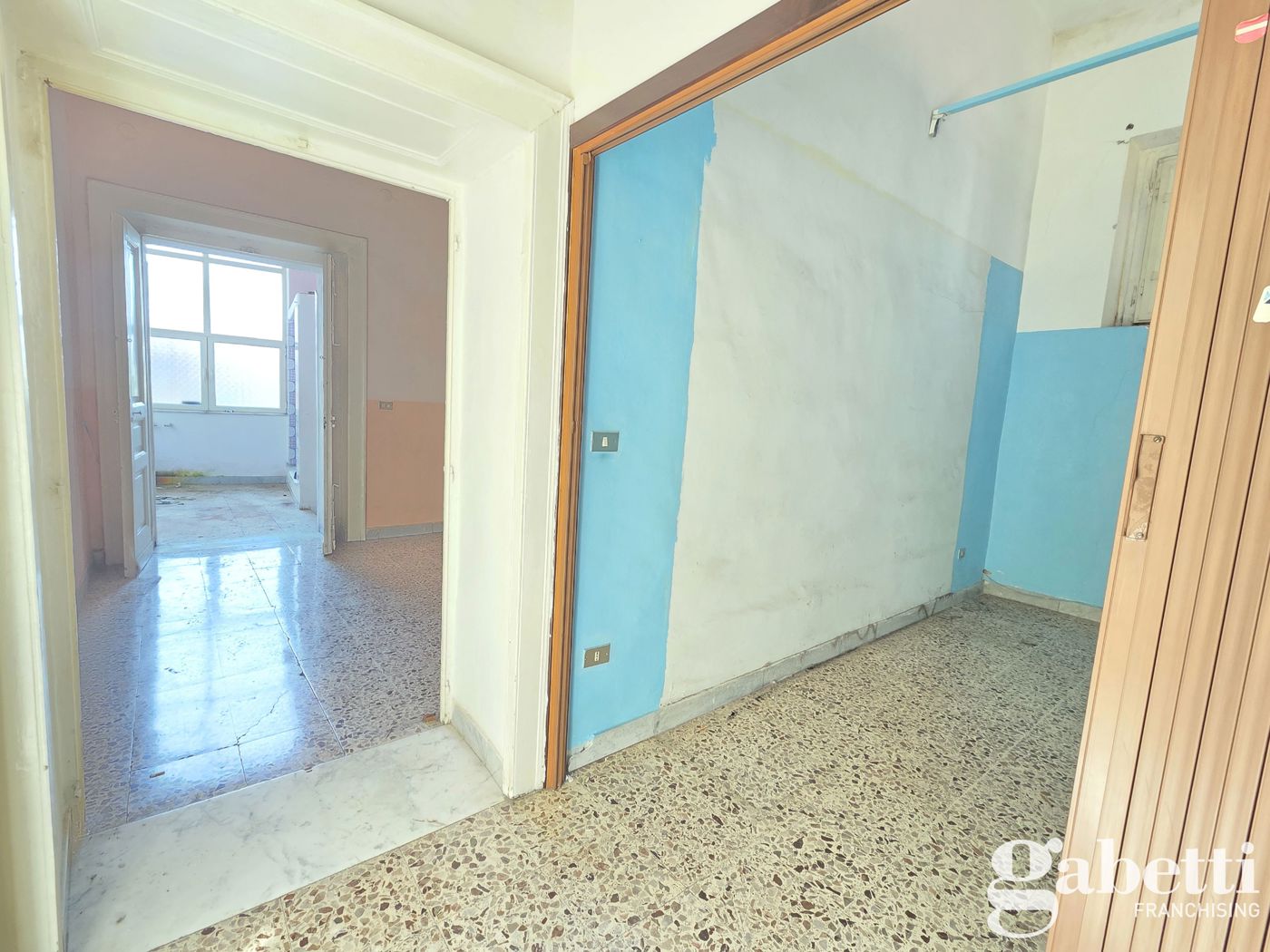Stabile/Palazzo in vendita a Pomigliano d'Arco