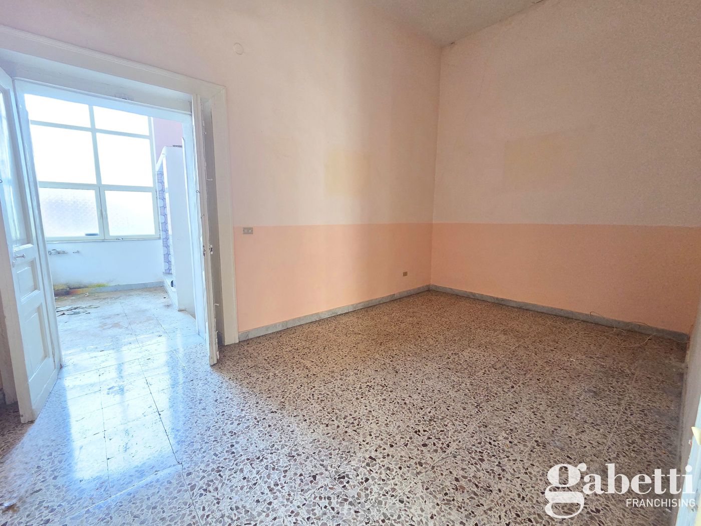Stabile/Palazzo in vendita a Pomigliano d'Arco