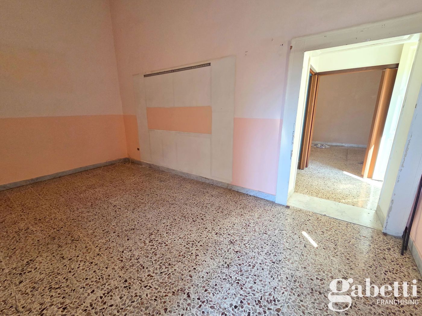 Stabile/Palazzo in vendita a Pomigliano d'Arco