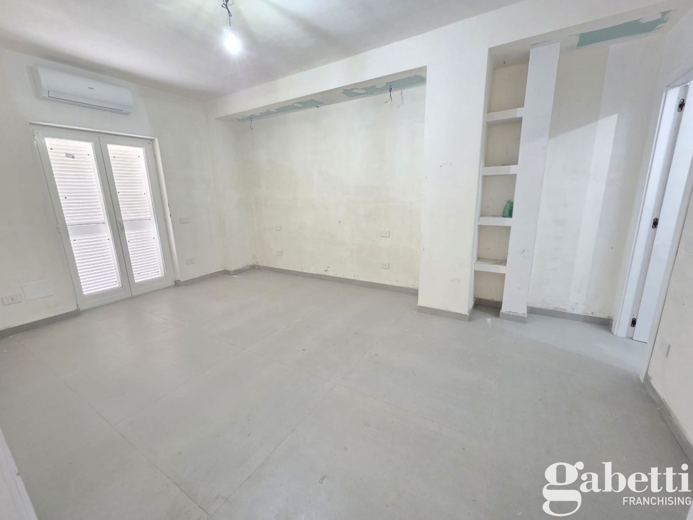 Ufficio nuovo a Pomigliano d'Arco