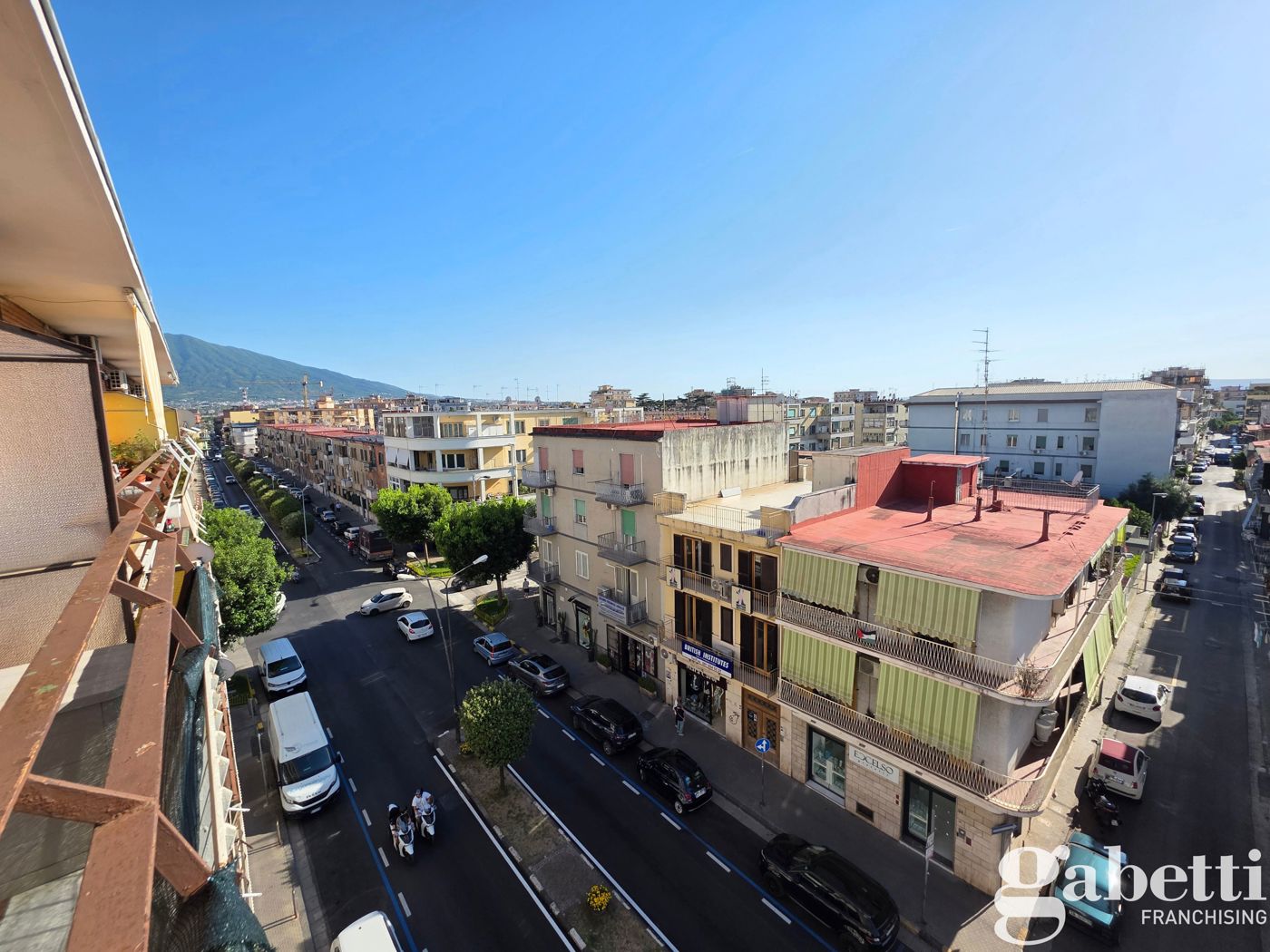 Trilocale arredato in affitto a Pomigliano d'Arco