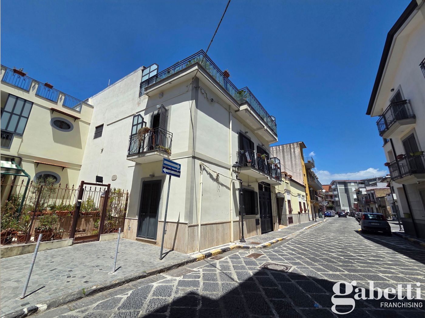 Casa indipendente con giardino a Pomigliano d'Arco