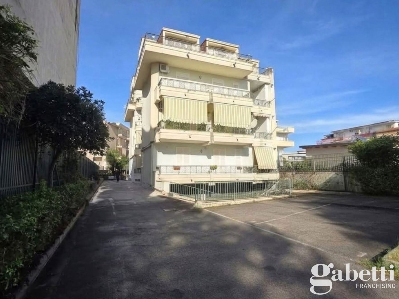 Laboratorio in vendita a Casalnuovo di Napoli