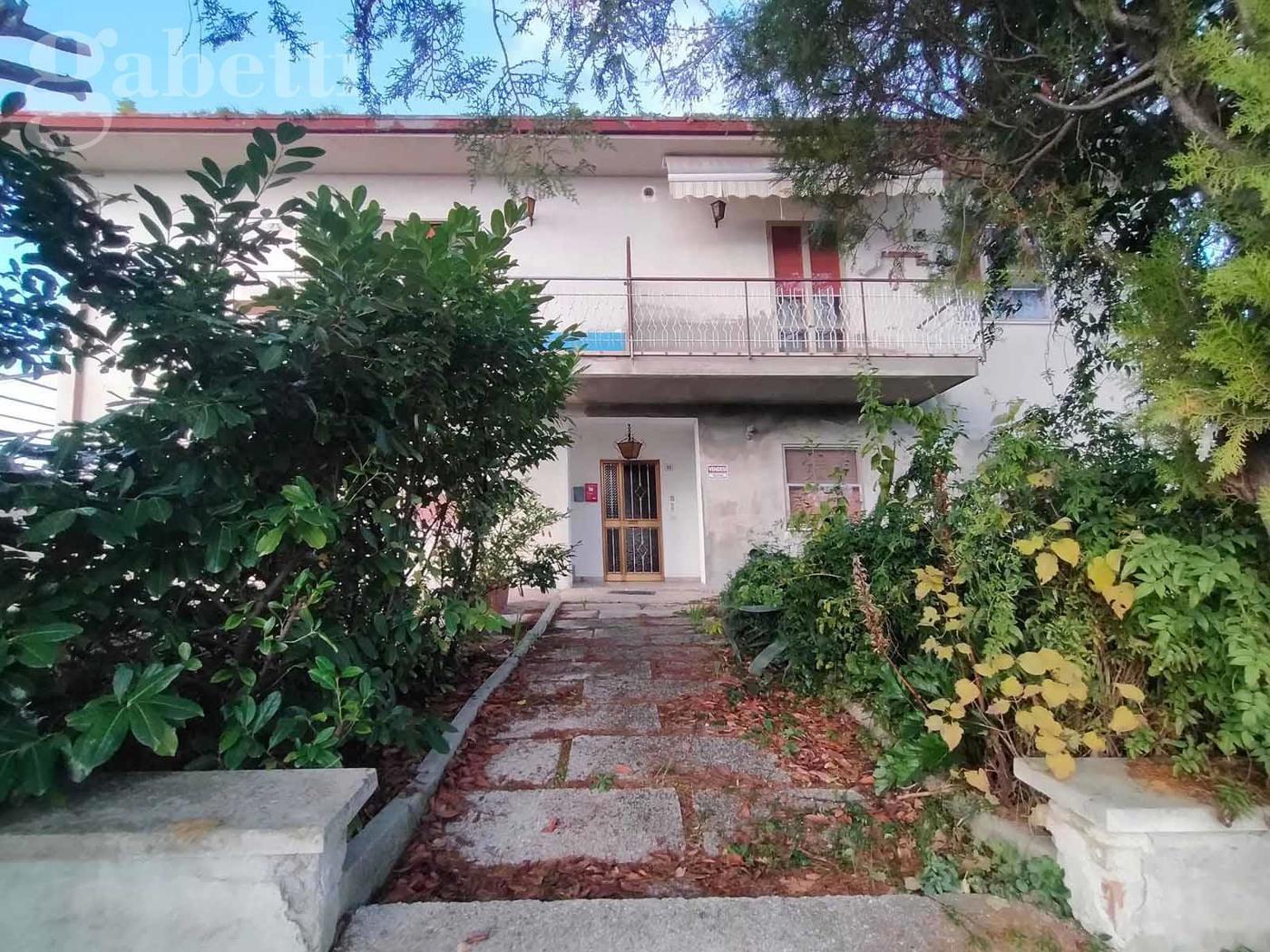Casa indipendente con giardino a Ostra