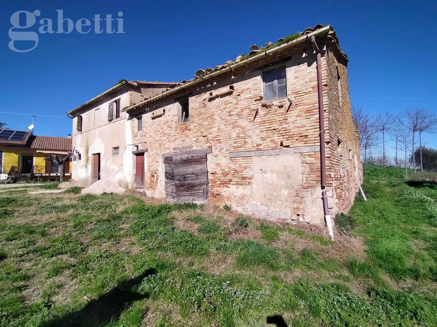 Rustico da ristrutturare a Corinaldo