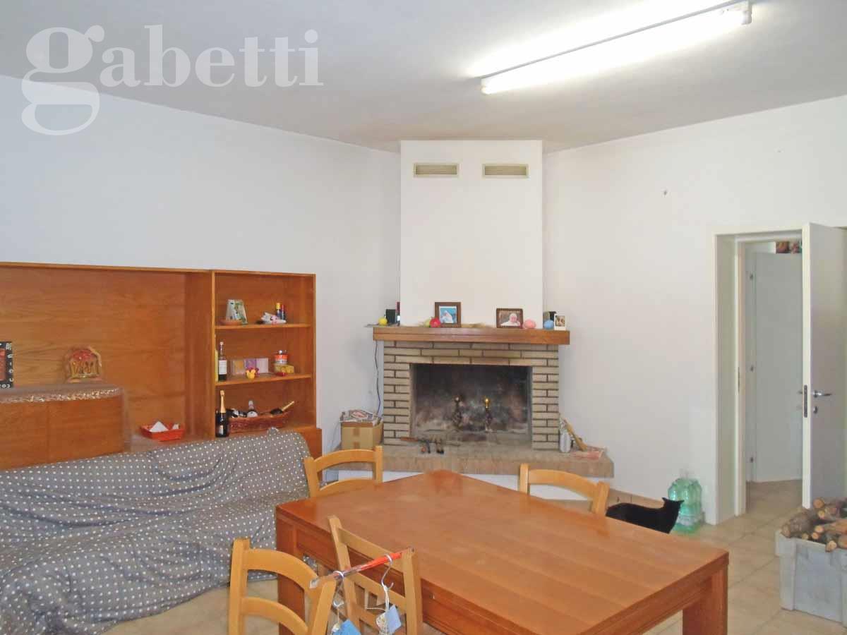 Quadrilocale con giardino a Senigallia