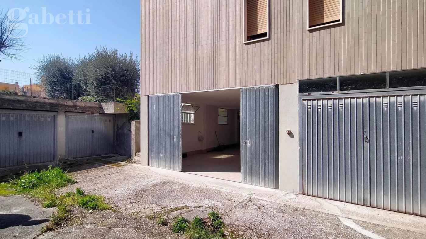 Box/Garage 44mq in vendita a Senigallia