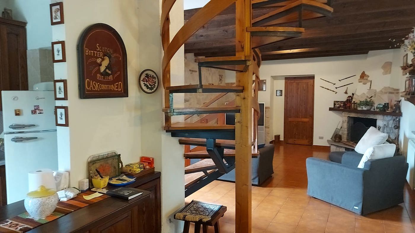 Villa con giardino a Trevi nel Lazio