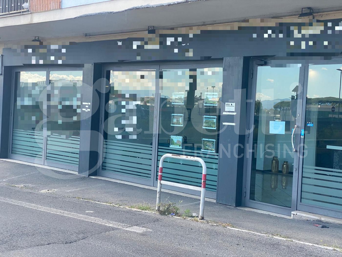 Negozio in vendita a Pomezia