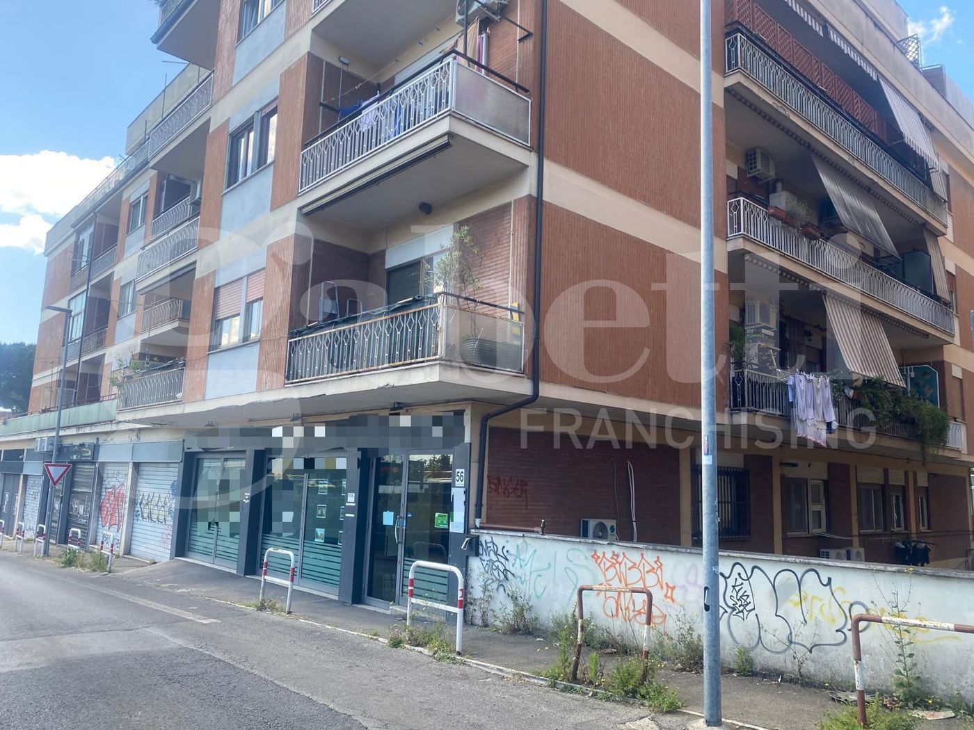 Negozio in vendita a Pomezia