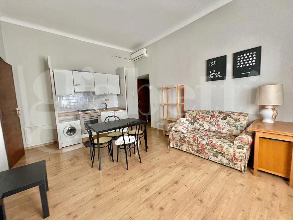 Bilocale arredato in affitto a Roma