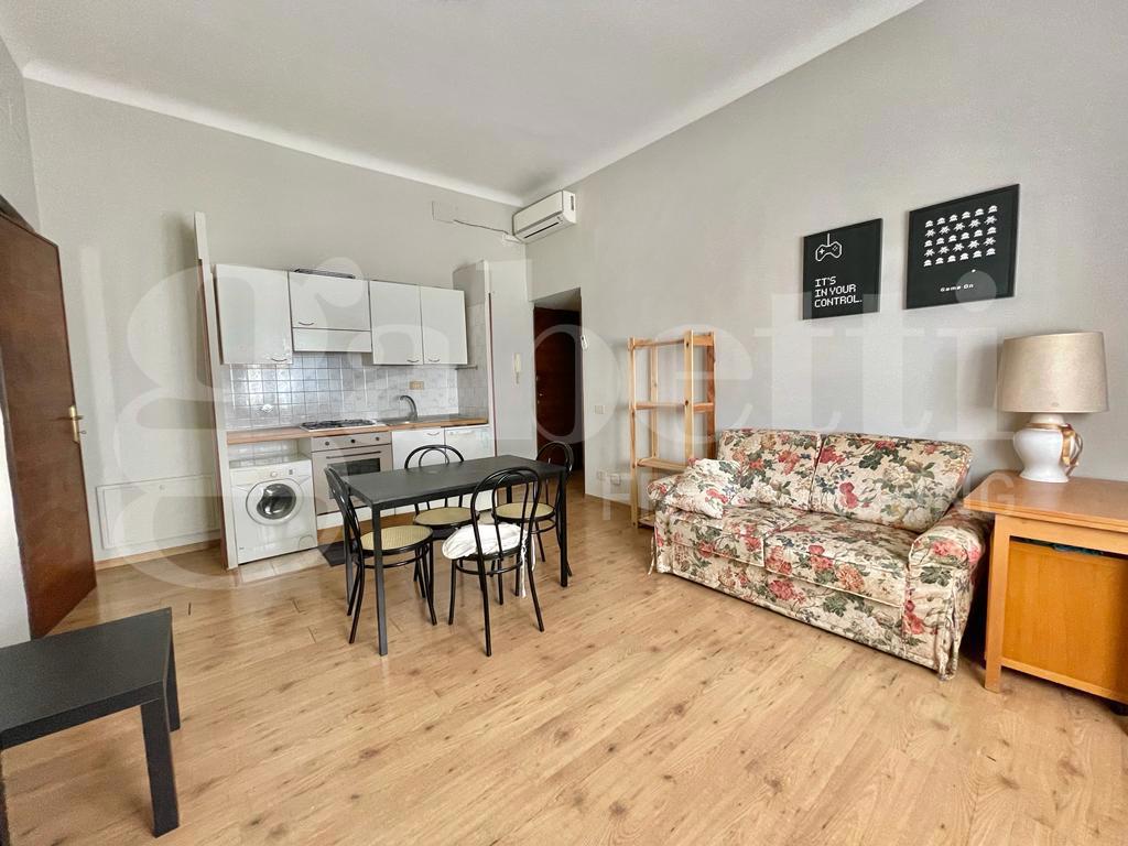 Bilocale arredato in affitto a Roma