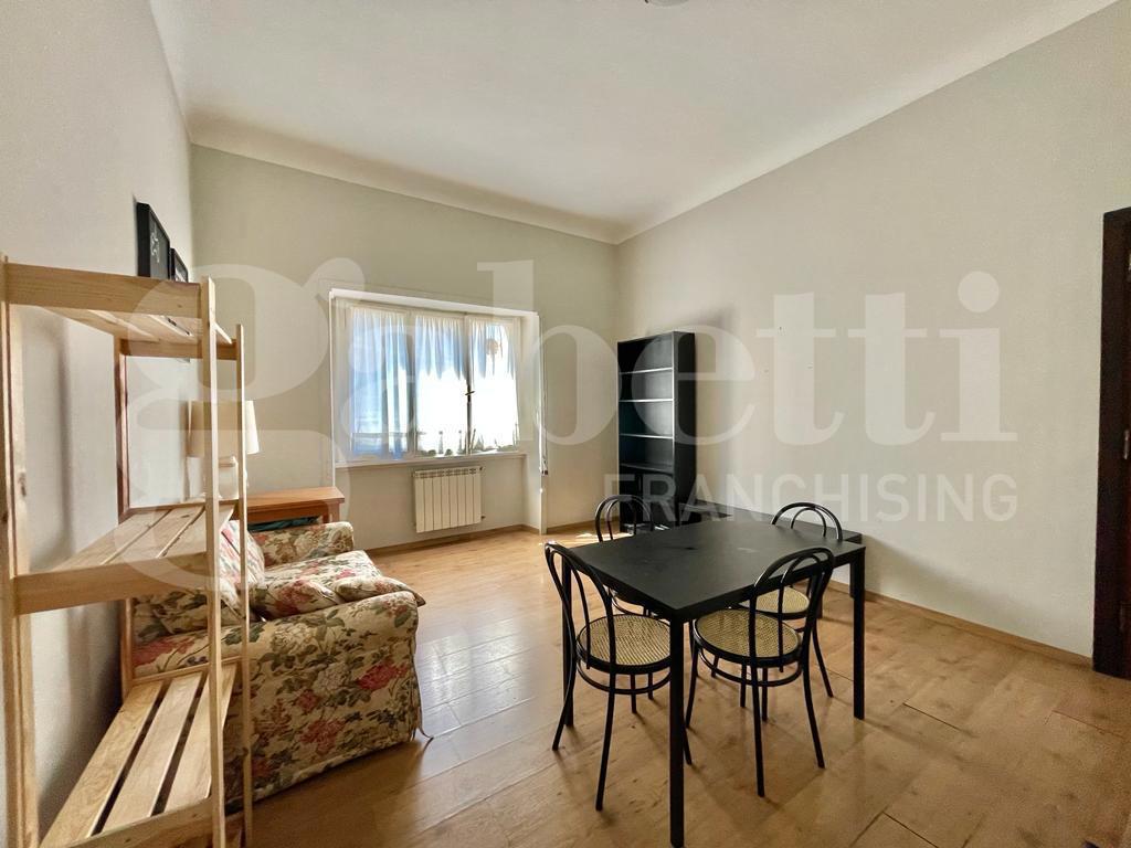 Bilocale arredato in affitto a Roma